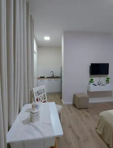 מלון דירות Tranquil Oasis For Two