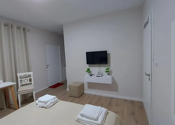 Tranquil Oasis For Two מלון דירות Selitë e Vogël